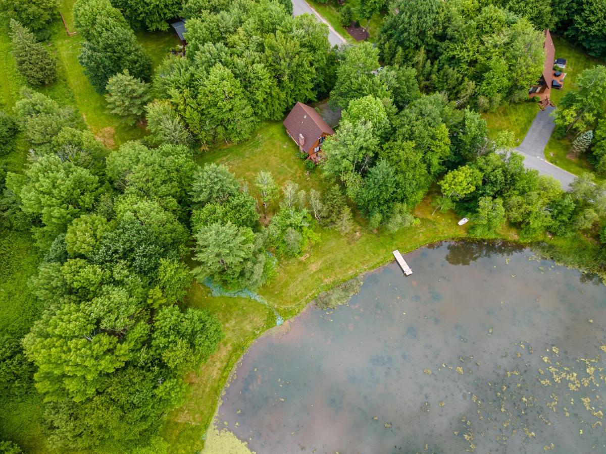 リバティ Bluebird Manor On The Water, 2 Acres & Amenitiesヴィラ エクステリア 写真